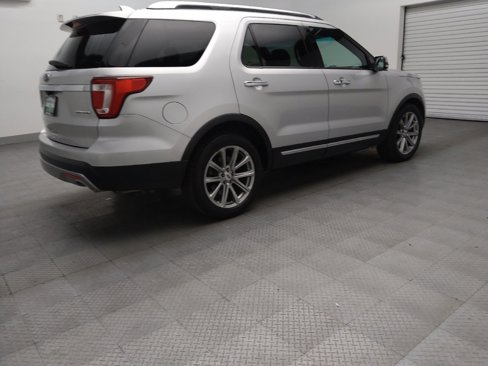 Used 2016 Ford Explorer Limited image 10