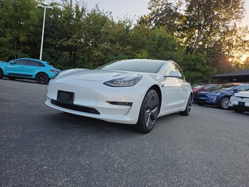 Used 2020 Tesla Model 3 Standard Range Plus image 3