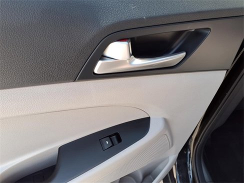 Used 2019 Hyundai Tucson SE image 21