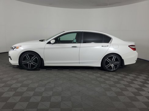 Used 2016 Honda Accord Sport image 7