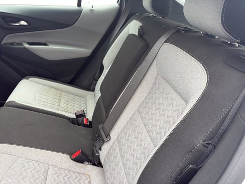 Used 2022 Chevrolet Equinox LS image 22