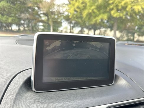Used 2016 MAZDA MAZDA3 i Sport w/ Preferred Equipment Package image 17
