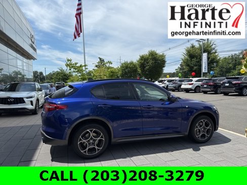 Used 2022 Alfa Romeo Stelvio Ti image 8