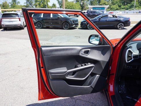 Used 2023 Kia Soul LX w/ LX Technology Package image 21