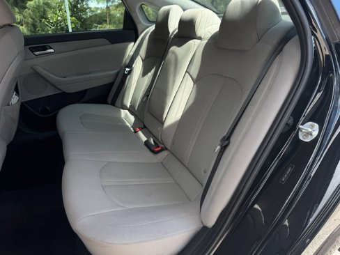 Used 2018 Hyundai Sonata SE image 12