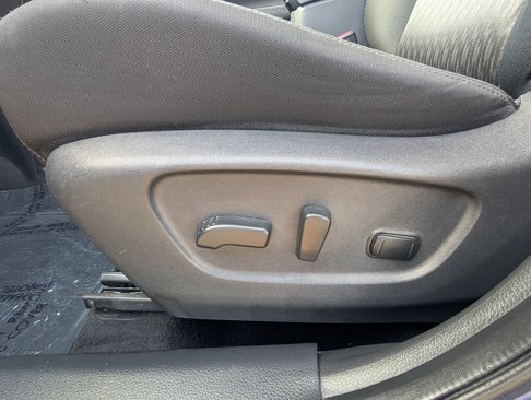 Used 2017 Nissan Rogue SV w/ SV Premium Package image 19