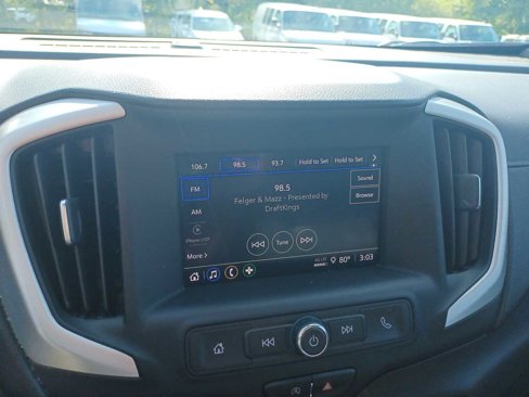 Used 2022 GMC Terrain SLE w/ Driver Convenience Package image 10