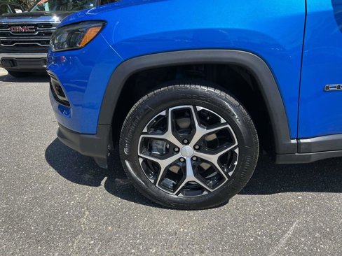 Used 2024 Jeep Compass Limited image 10