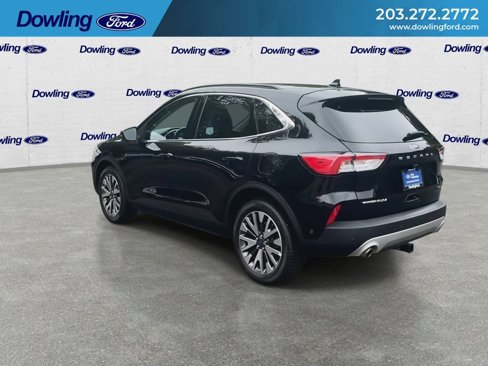 Used 2020 Ford Escape Titanium image 9