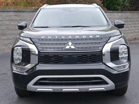 New 2025 Mitsubishi Outlander 4WD Plug-In Hybrid image 2
