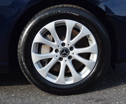 Used 2020 Mercedes-Benz E 350 4MATIC Sedan w/ Premium Package image 55