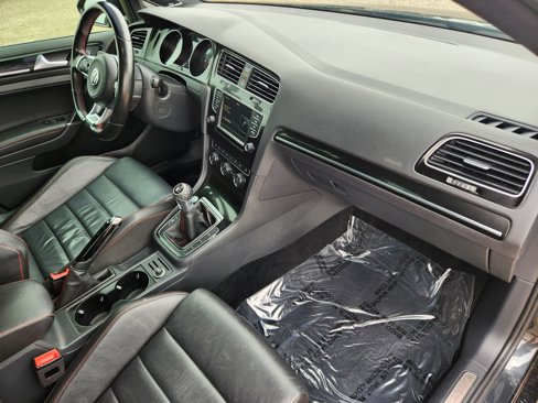 Used 2017 Volkswagen GTI Autobahn image 17