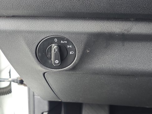 Used 2020 Volkswagen Jetta SE image 23