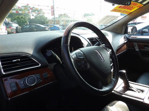 Used 2013 Lincoln MKX AWD image 6