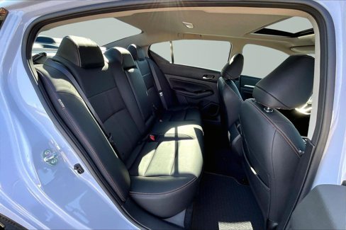 Used 2024 Nissan Altima 2.5 SR w/ SR Premium Package image 20