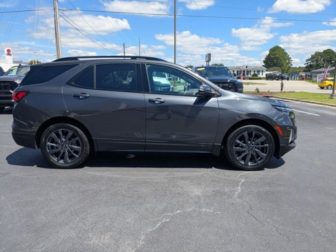 Used 2022 Chevrolet Equinox RS w/ RS Leather Package image 4