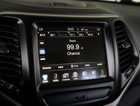 Used 2017 Jeep Cherokee 75th Anniversary image 13
