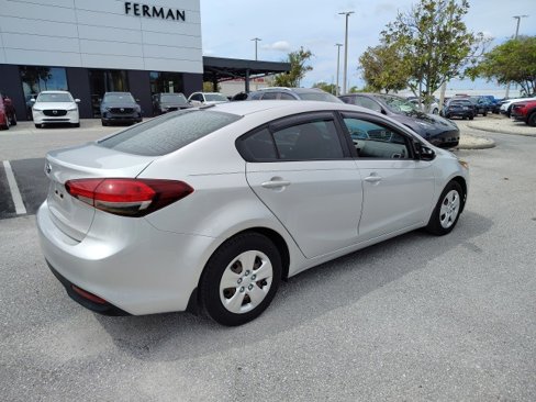 Used 2018 Kia Forte LX image 7