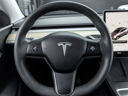 Used 2021 Tesla Model Y Long Range image 23