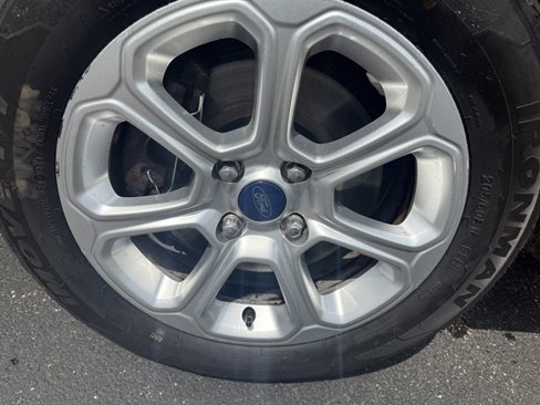 Used 2018 Ford EcoSport SE image 16