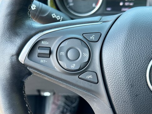 Used 2019 Buick Regal Essence w/ Driver Confidence Package I image 37