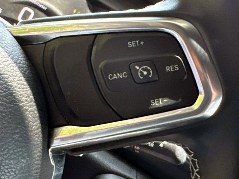 Used 2022 Jeep Wrangler Unlimited Sahara w/ Cold Weather Group image 14
