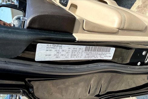 Used 2017 Jeep Grand Cherokee Overland image 35