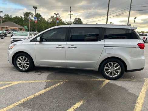 Used 2019 Kia Sedona EX image 5