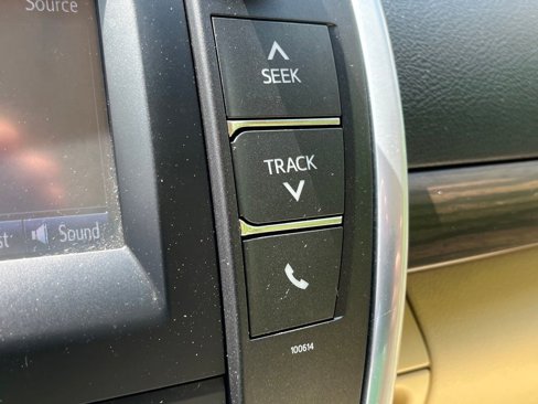 Used 2016 Toyota Camry LE image 19