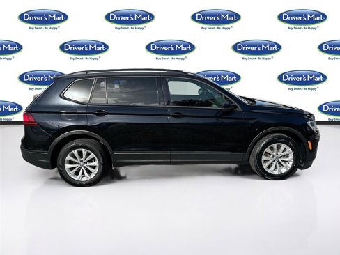 Used 2018 Volkswagen Tiguan S image 9