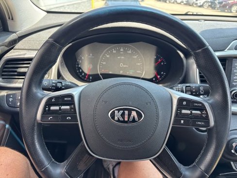 Certified 2019 Kia Sorento SX image 9