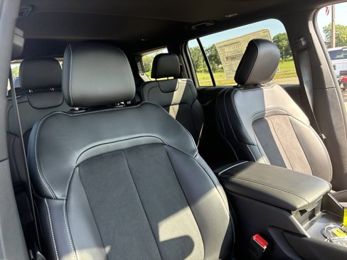 New 2024 Jeep Grand Cherokee L Altitude image 30