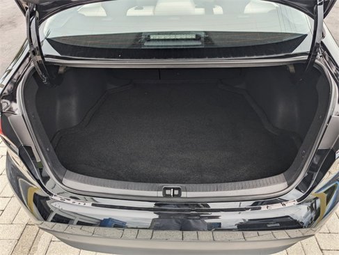 Used 2025 Toyota Corolla LE image 13