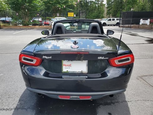 Used 2020 FIAT 124 Spider Classica w/ Technology Group image 5