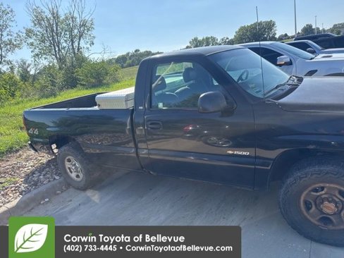 Used 2001 Chevrolet Silverado 1500 4x4 Regular Cab image 2