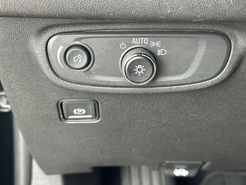 Certified 2022 GMC Terrain SLE w/ Driver Convenience Package image 30