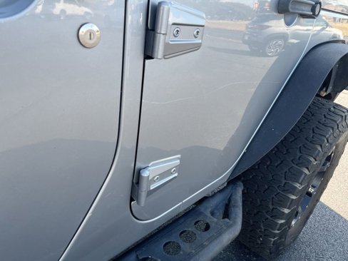 Used 2014 Jeep Wrangler Unlimited Sahara w/ Max Tow Package image 30