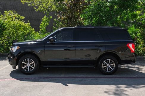 Used 2018 Ford Expedition XLT image 15