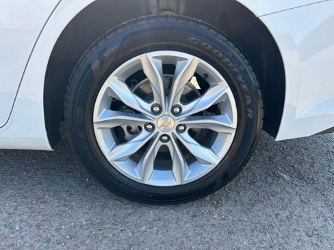 Used 2024 Chevrolet Malibu LT image 30