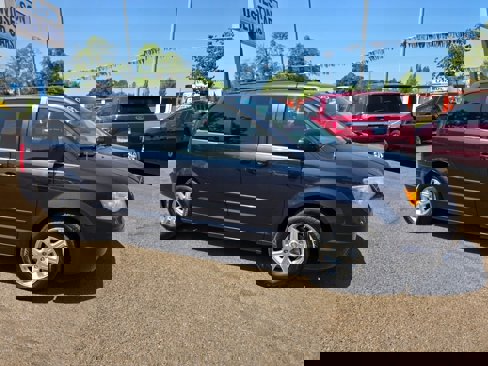 Used 2008 Chrysler Town & Country Touring image 28