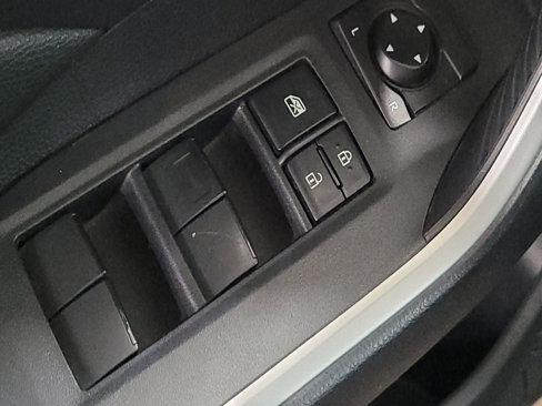 Used 2019 Toyota RAV4 XLE w/ Convenience Package image 27