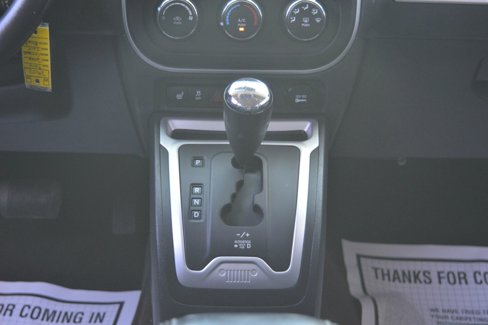 Used 2014 Jeep Compass Latitude image 34
