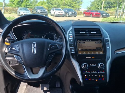 Used 2019 Lincoln MKC Reserve image 2