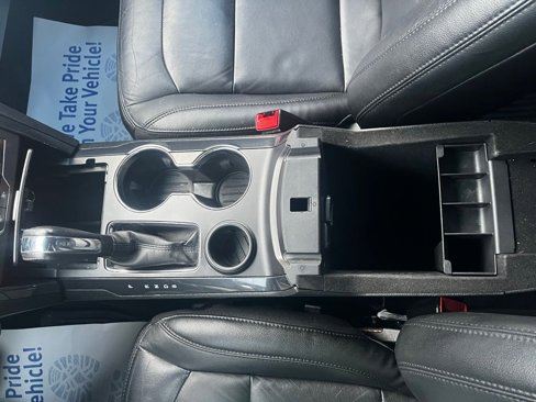 Used 2016 Ford Explorer XLT w/ Equipment Group 202A image 32
