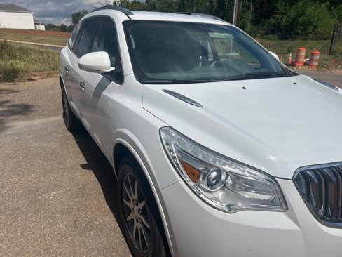 Used 2017 Buick Enclave Leather image 3