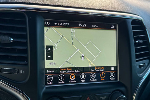 Used 2018 Jeep Grand Cherokee Altitude image 22