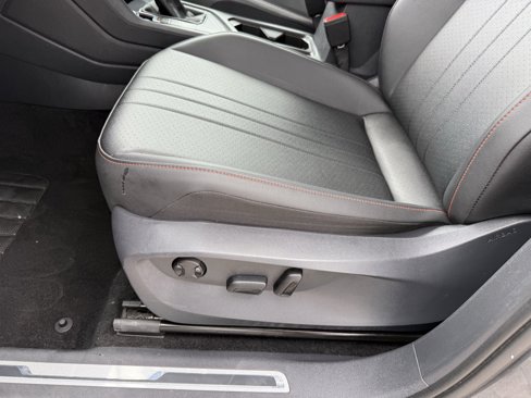 Used 2023 Chevrolet Malibu LT image 28