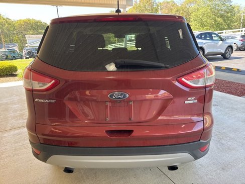 Used 2016 Ford Escape SE image 4