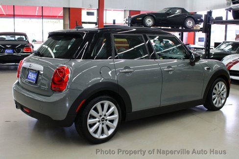 Used 2015 MINI Cooper 4-Door Hardtop image 9
