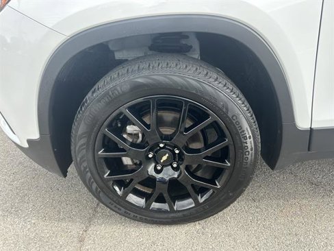 Certified 2022 Chevrolet Trax LT w/ Sport Edition image 11